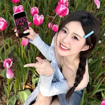 院子里的女人